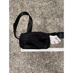 Unisex Lululemon Everywhere Belt Bag Long Strap One Size Black